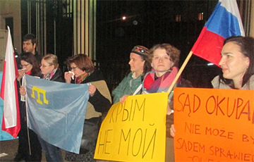 В Варшаве прошла акция с требованием вернуть Крым Украине